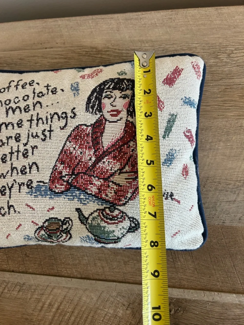 VTG‎ Tapestry Decorative Pillow 